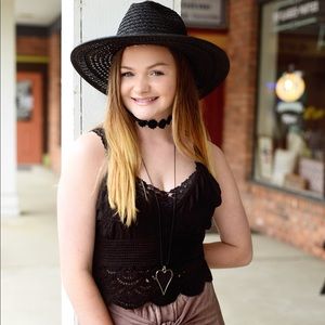 Meet your Posher, Chloe